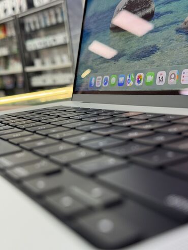 Ноутбуки: Ноутбук, Apple, 16 ГБ ОЗУ, Apple M1 Pro, 16 ", Б/у, Для работы, учебы, память SSD — 8