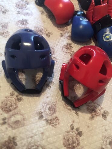 Спортивная форма: Комплект экипировки для тхэквондо ITF. В составе: - 1 кимоно ITF с — 12