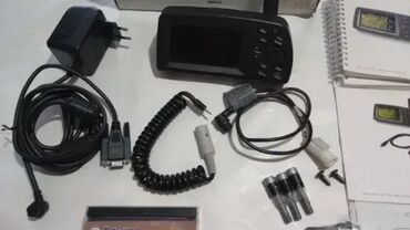 GPS: BMW Motorrad Navigator I - 100 € BMW Motorrad Navigator II - 120 € BMW — 4