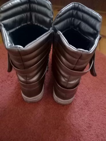 Gležnjače: Gležnjače, 37 — 4