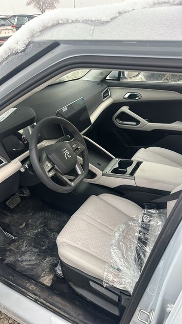 BYD: BYD Yuan Up: 2025 г., Электромобиль, Кроссовер — 9