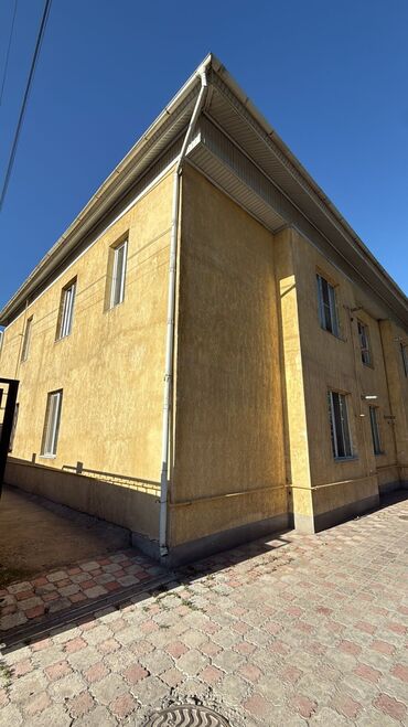 дом в колмо: 30 кв. м, 1 бөлмө, Унаа токтотуучу жай, Забор, тосулган