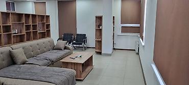 Аренда офисов: Аренда офисов, 65 м², В бизнес центре, 1 линия, С оборудованием, С отдельной кухней — 2