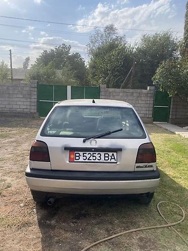 gak aion v: Volkswagen Golf: 1993 г., 1.4 л, Механика, Бензин, Хэтчбэк — 1