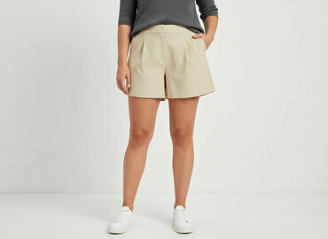 krótkie spodenki w kant: Shorts for women, size XL