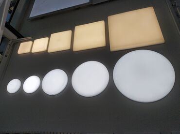 ağ lay: Müxtəlif ölçülü kvadrat və dairəvi LED panellər. Bu panellər müxtəlif
