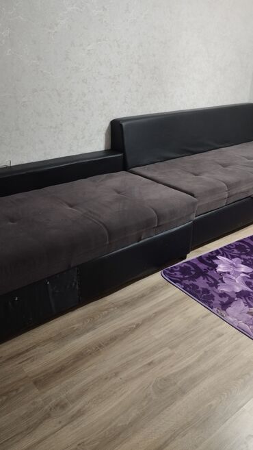 диван мягкая мебель: Угловой диван, цвет - Коричневый, Б/у