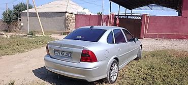 Opel: Opel Vectra B sedan – gümüşü rəng - Kuzov: 4 qapılı sedan — 3