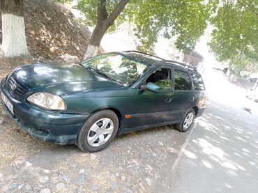 срочно срочно продам машину: Toyota Avensis: 2000 г., 1.8 л, Механика, Бензин, Универсал
