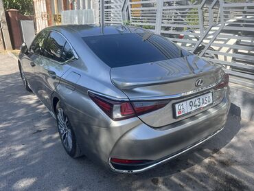 авто тесла: Lexus ES: 2019 г., 2.5 л, Вариатор, Гибрид, Седан