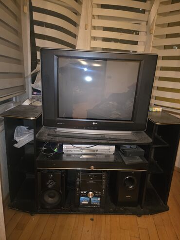 Казаны: LG televizor + media mərkəzi komplekti - Televizor: LG, LCD ekran, ön