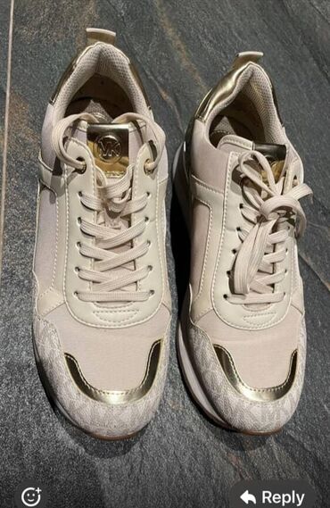 nike qaçış üçün qadın krossovkaları: Ölçü: 39, rəng - Ağ, İşlənmiş