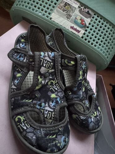 спортивка детская: Детские текстильные тапочки/сандалии для мальчика. 32 размер в размер