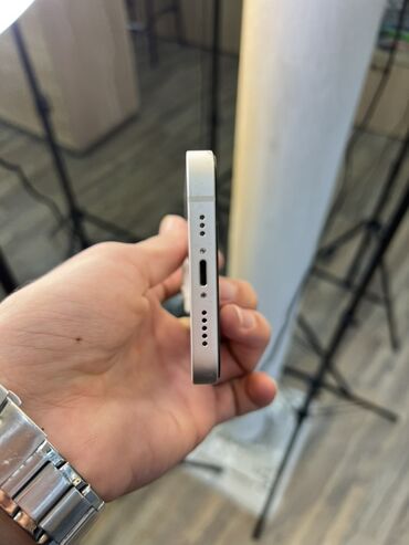 Apple iPhone: IPhone 14, Starlight — 4