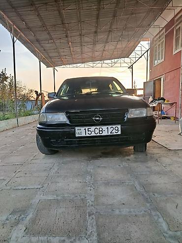 Opel: Opel Astra F hatchback Xüsusiyyətlər: - Korpus: 5 qapılı hatchback - — 7