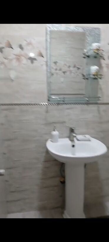 Uzunmüddətli kirayə mənzillər: Fətəli Xan Koyski kuc.Genclik metrosun yaxinliqi.Genclik Molun yani — 12