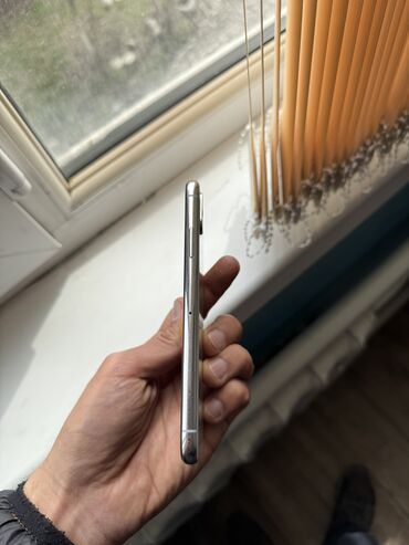 Apple iPhone: IPhone Xs, Б/у, 64 ГБ, Белый, Чехол, Кабель, 73 % — 9