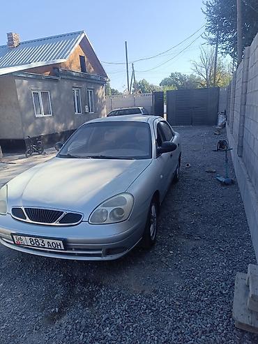 чанган уни к: Daewoo Leganza: 2001 г., Кол менен иштөөчү, Седан — 4