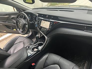 элктро машина: Toyota Camry: 2020 г., 2.5 л, Автомат, Гибрид, Седан — 7