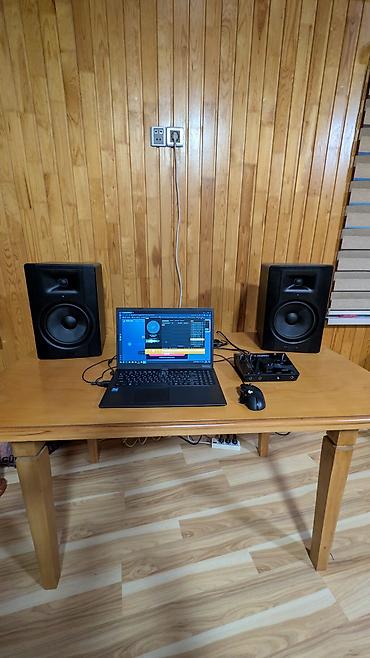 Kontrollerlər: M-Audio studiya monitorları və USB audio interfeys dəsti M-Audio BX8 — 2