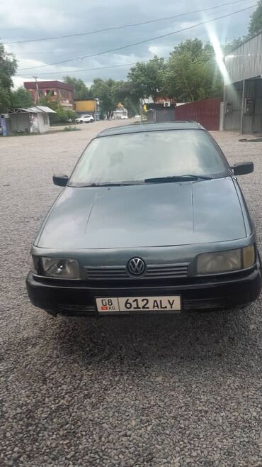вента фол: Volkswagen Passat: 1989 г., 1.8 л, Механика, Бензин, Седан