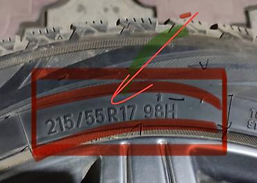 225 17 55: Продается зимние шины с диской Toyo 215/55 R17 Шины на 90% — 1