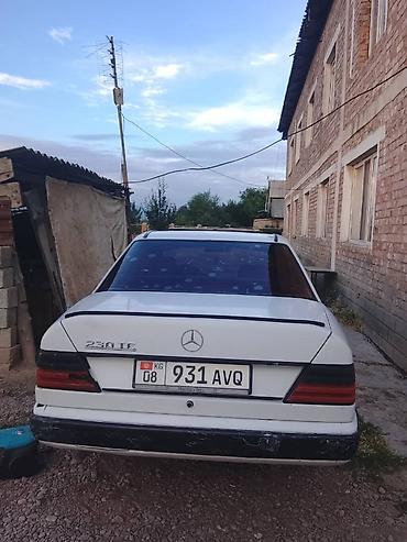 мэрседес 124: Mercedes-Benz W124: 1989 г., Механика, Седан — 5