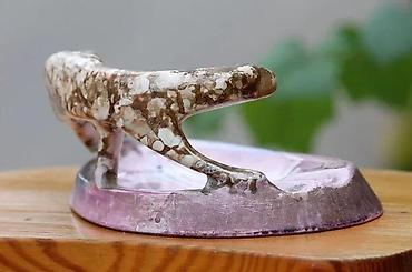 Figure: Vtg figuralna pepeljara oblik pantera Mid-Century style rare. Unikatna — 2