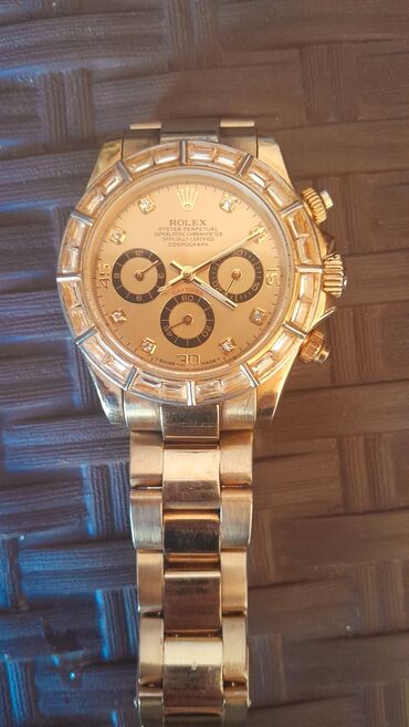 klassik koynekler: Qol saatı, Rolex, rəng - Qızılı