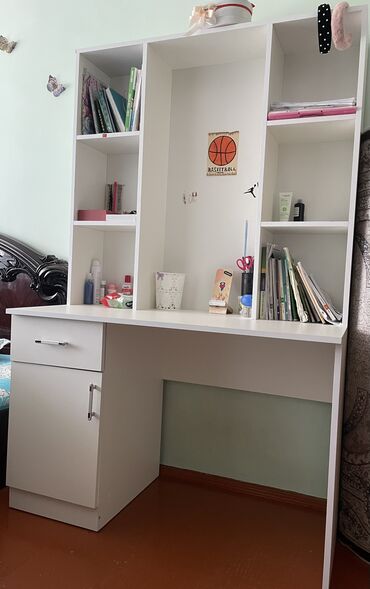 ağ gilas mürəbbəsi necə hazırlanır: İşlənmiş, Transformer, Taxta, Künc masa