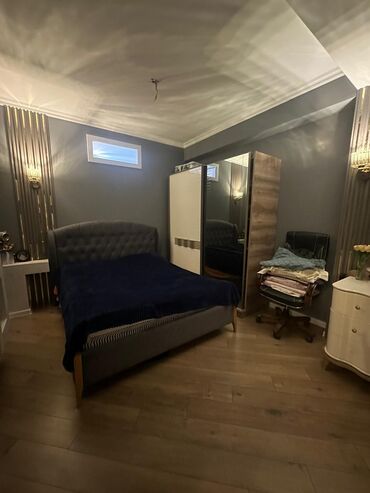 Ev üçün digər mebel: Zərif klassik üslubda tam mebelləşdirilmiş qonaq otağı dəsti - Divan — 10