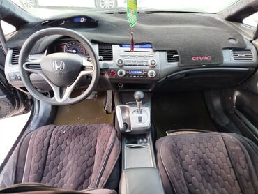 Honda: Honda Civic: 2010 г., 1.8 л, Автомат, Бензин, Седан — 12