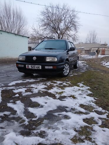 обмен на матиз 1: Volkswagen Vento: 1992 г., 1.8 л, Механика, Бензин, Седан