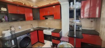 стеклянный кухонный стол: *Mətbəx Mebeli 450 azn Satılır. * hazır sökülü vəziyyətdədi. Ölçü: 4m