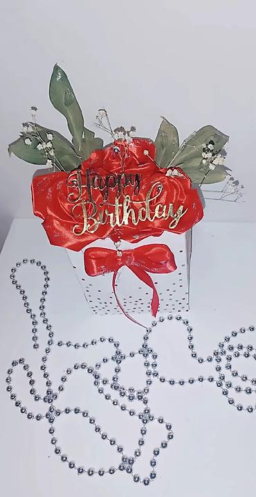 Praznična dekoracija: Dekorativna rođendanska kutija – aranžman - Poklon-kesa/kutija u — 8