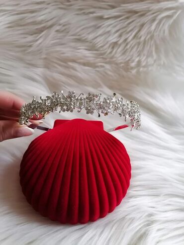 Aksesoari za kosu: Krune 1300 — 11