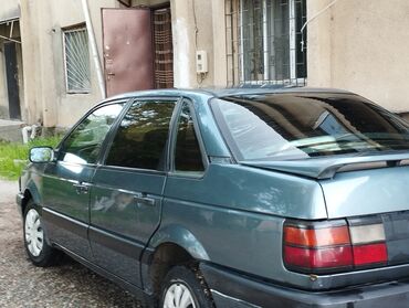 Транспорт: Volkswagen Passat: 1.8 л | 1988 г. | Седан