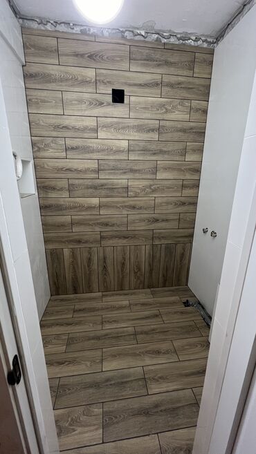 Укладка плитки: Подготовка стен для укладки, Резка плитки, Укладка плитки на откосы, окна, двери | Керамическая плитка, Стеклянная плитка, Мраморная плитка | Вертикальная укладка, Горизонтальная укладка, Диагональная укладка Больше 6 лет опыта — 8