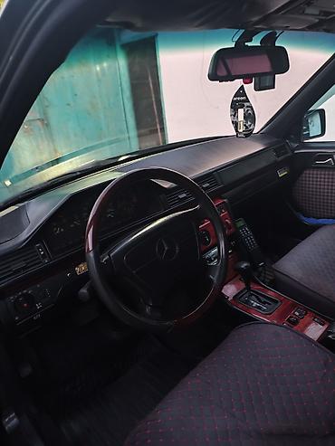 m 5: Mercedes-Benz E-Class: 1994 г., 2.2 л, Автомат, Бензин, Универсал — 9