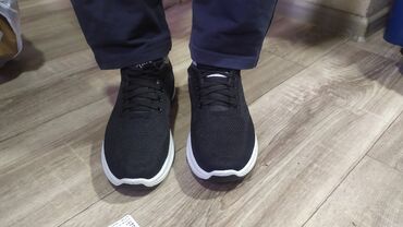 wi fi модем 4g: Продаю летние кроссовки мужские новые,есть два размера 42-43