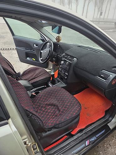 Ford: Ford Mondeo: 2004 г., 1.8 л, Механика, Бензин, Хэтчбэк — 3