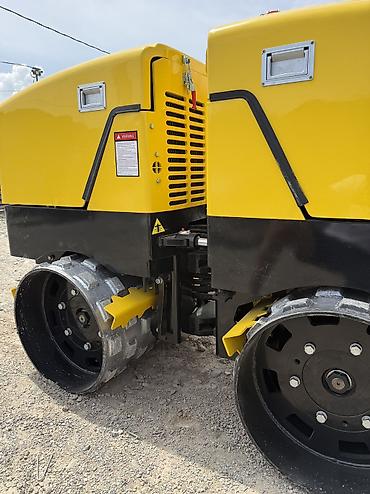 Катки: 🚜 Продается новый грунтовый виброкаток (траншейный каток) FYL-R1600T — 2