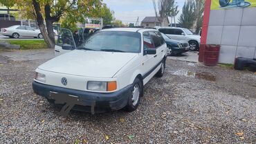 Volkswagen: Volkswagen Passat: 1991 г., 1.8 л, Механика, Бензин, Универсал