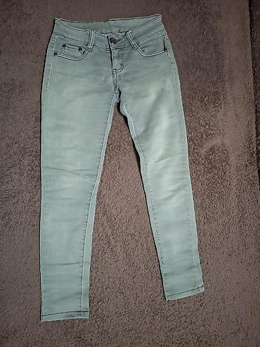 ženski satovi sa cirkonima: Ženske uske pantalone / farmerke, veličina 25. Karakteristike: - — 1