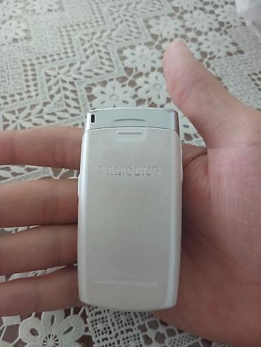 philips xenium 9@9u: Samsung rəng - Gümüşü, Düyməli — 2