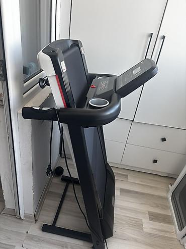 İdman və istirahət: Sundays Fitness qaçış trenajoru - Kompakt qatlanan dizayn: Asanlıqla — 3
