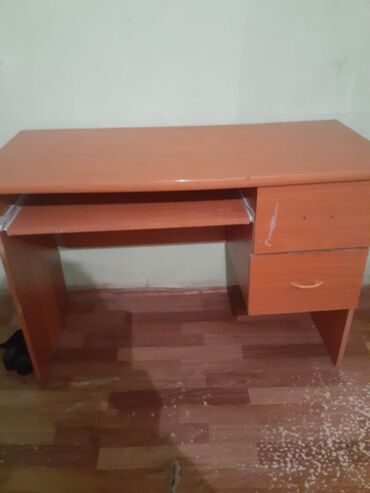 Masalar: Kompüter masası, İşlənmiş, Açılan, Taxta, Kvadrat masa