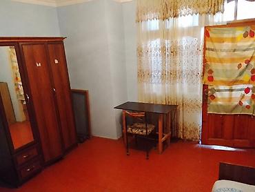 montin: Xazeykali, bir otaq ev kirayə verilir. Həyət balaca bağlı həyətdir — 4