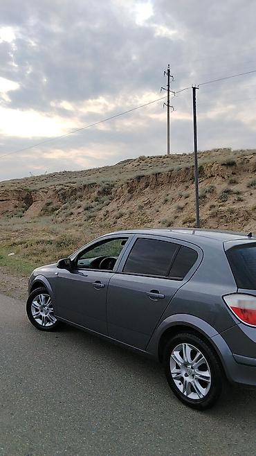 opel astra 1.4 benzin: Salam Alekum masnin heç bir problemi yoxdu otur sur maşındı bez detal — 3