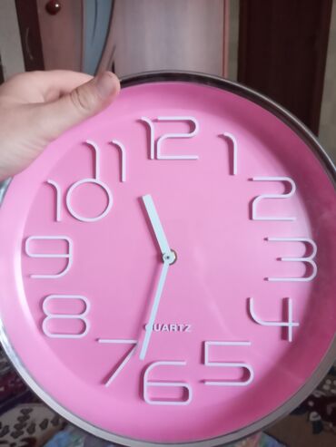 Часы для дома: Продам часы все работает,а также все остольное недорого!!